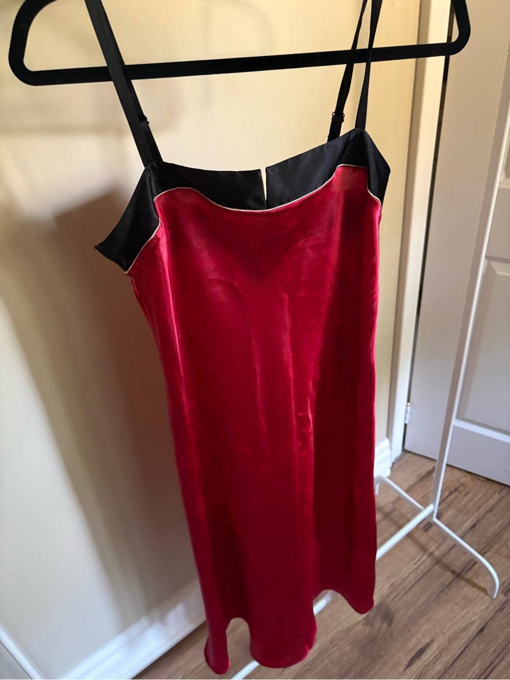 Jones New York Red Satin Slip with Black Trim